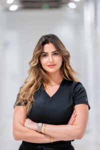 عضوة من فريق عيادة بريفيا دنت لطب الأسنان بالرياض